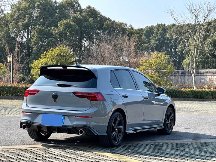 Фото 4 - Volkswagen Golf