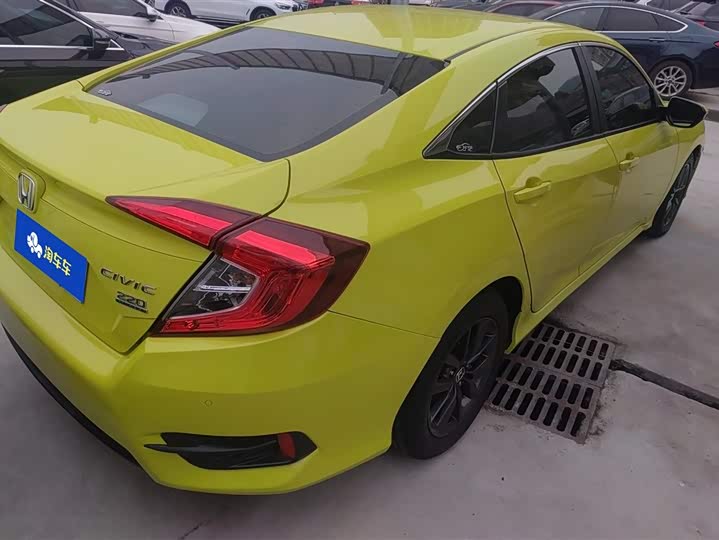 Фото 3 - Honda Civic