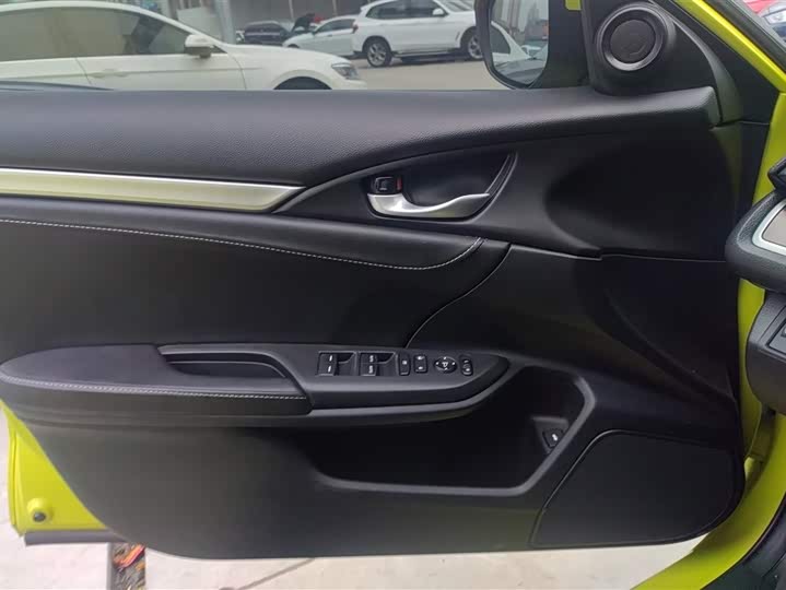 Фото 7 - Honda Civic