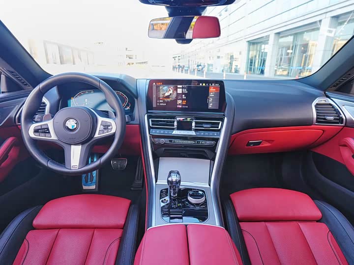 Фото 6 - BMW 8 Series