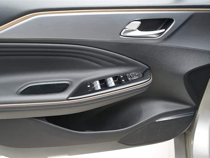 Фото 4 - GAC Aion S