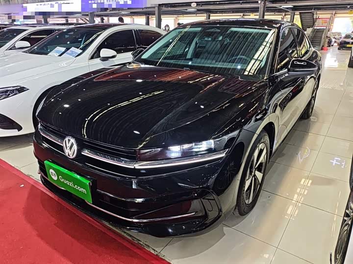 Фото 2 - Volkswagen Magotan