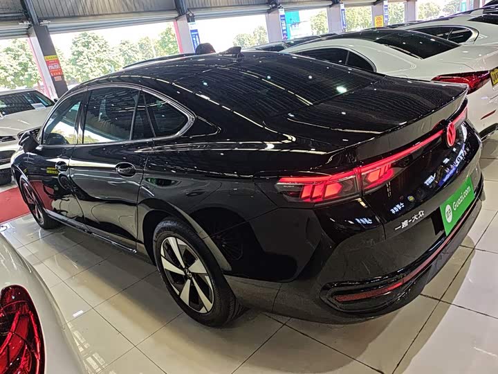 Фото 5 - Volkswagen Magotan