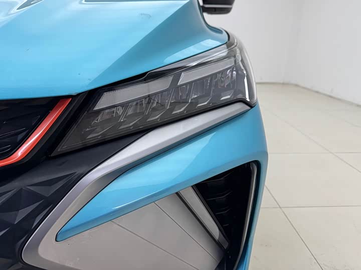 Фото 5 - Geely Coolray