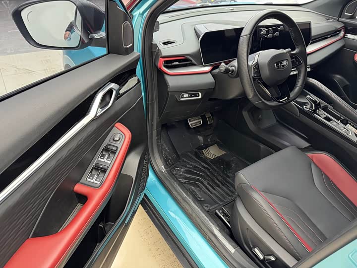 Фото 8 - Geely Coolray