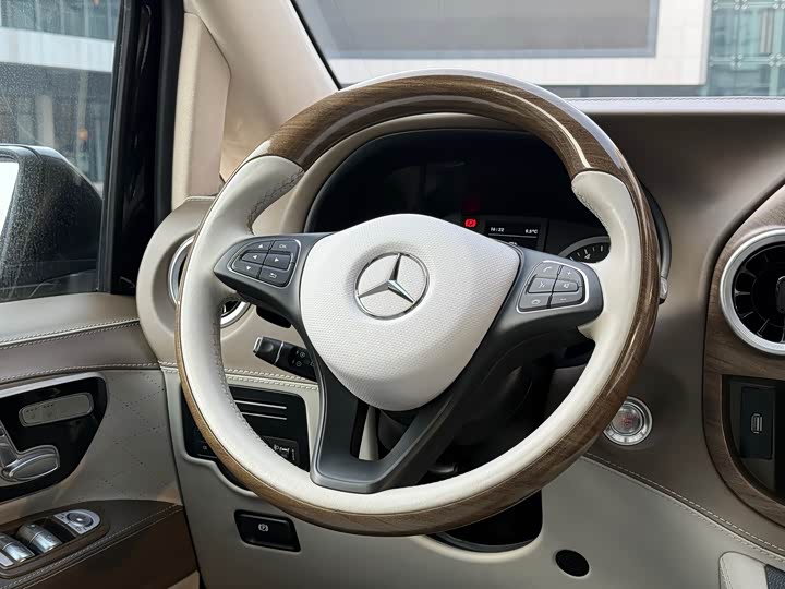 Фото 6 - Mercedes-Benz Vito