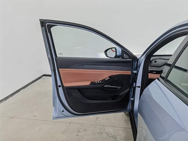 Фото 8 - Geely Galaxy L6