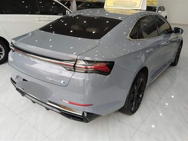 Фото 3 - Geely Preface L