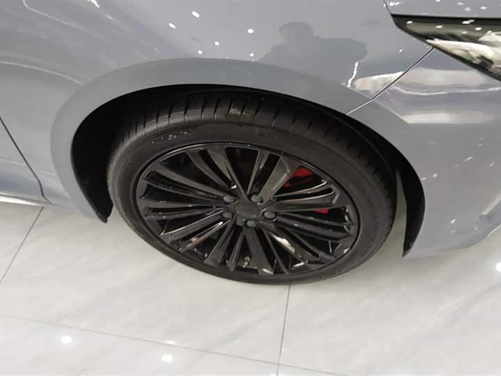 Фото 6 - Geely Preface L