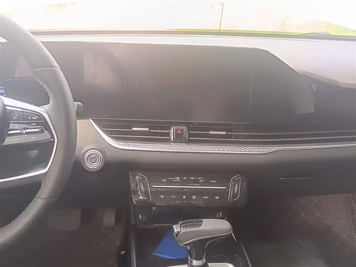 Фото 6 - Bestune B70