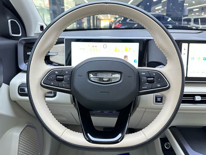 Фото 9 - Geely Icon