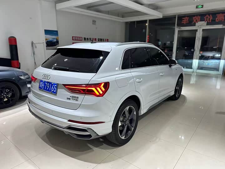 Фото 3 - Audi Q3