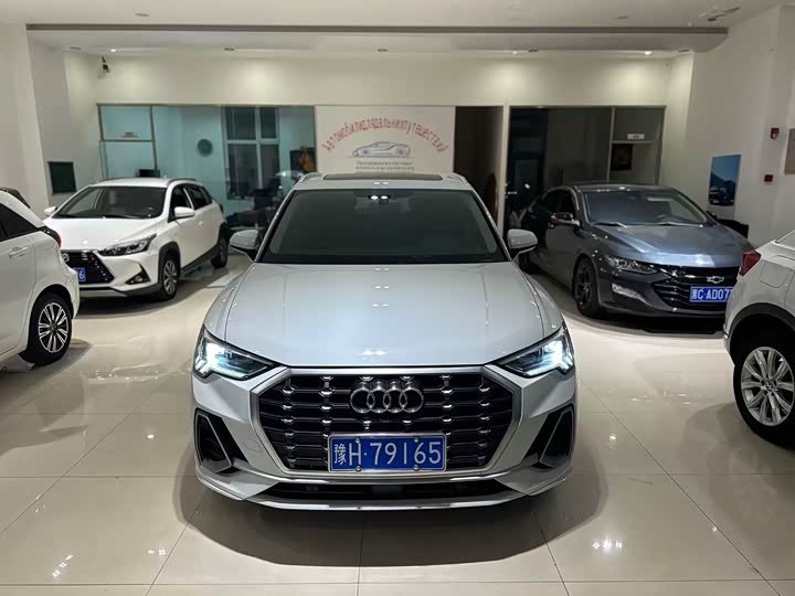 Фото 4 - Audi Q3