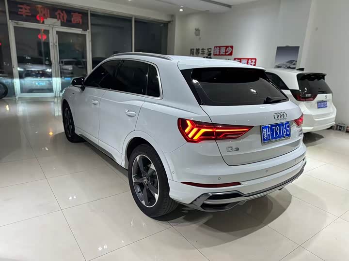 Фото 6 - Audi Q3
