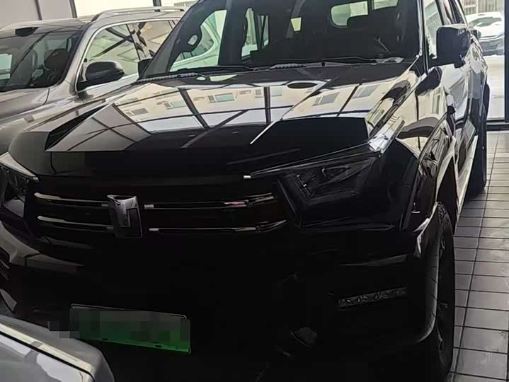 Фото 3 - Tank 400 Hybrid