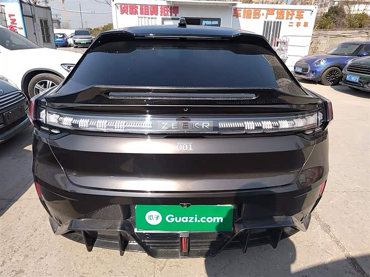 Фото 6 - Zeekr 001