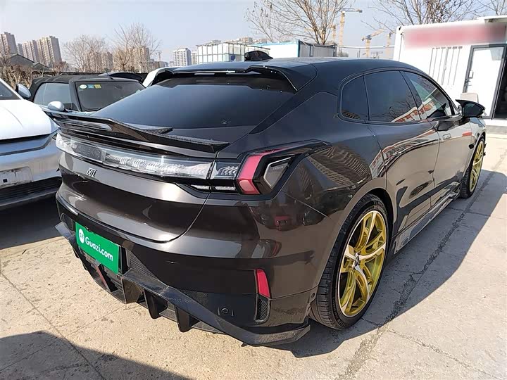 Фото 7 - Zeekr 001