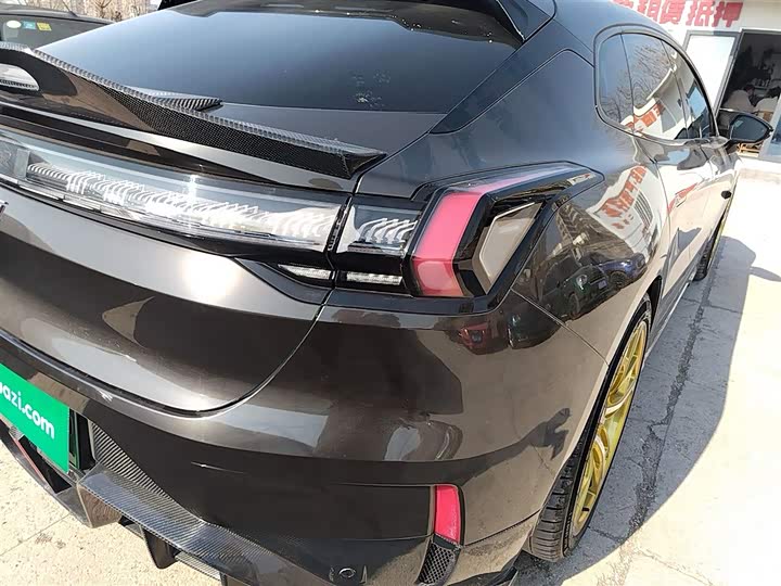 Фото 8 - Zeekr 001