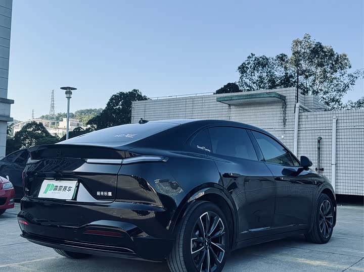 Фото 4 - Nio Onvo L60