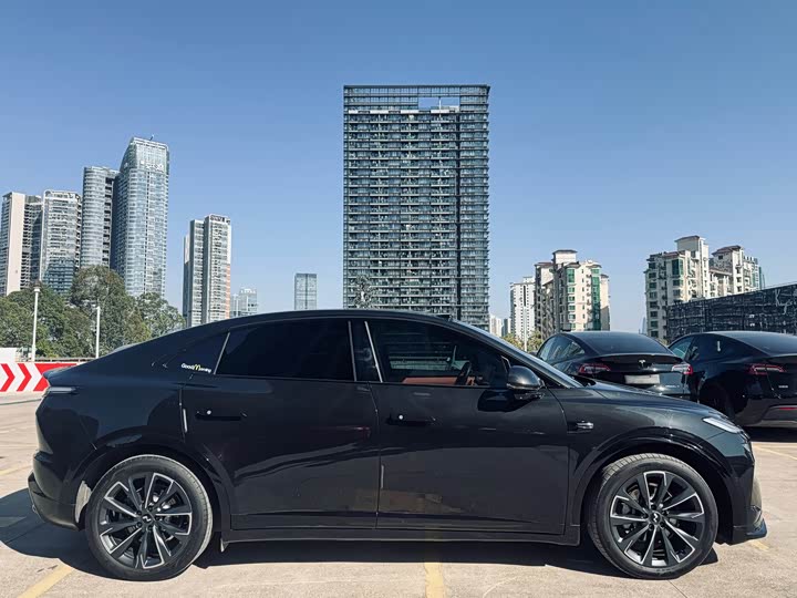 Фото 7 - Nio Onvo L60