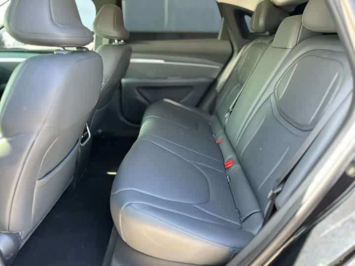 Фото 5 - XPeng Mona M03