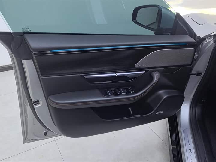 Фото 7 - XPeng P7