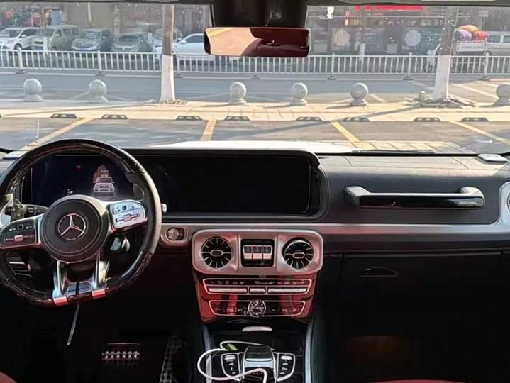 Фото 7 - Mercedes-Benz G-Class AMG