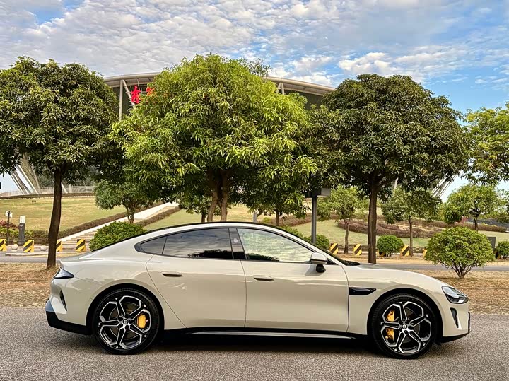 Фото 4 - Xiaomi SU7