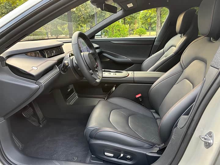 Фото 9 - Xiaomi SU7