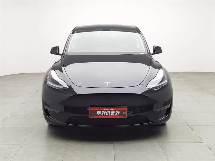 Фото 3 - Tesla Model Y