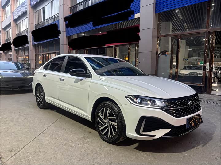 Фото 1 - Volkswagen Lavida