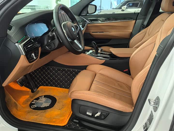 Фото 8 - BMW 6 Series GT