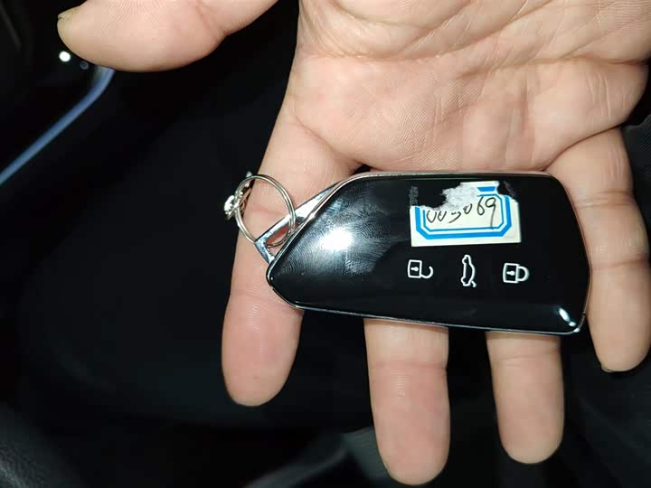 Фото 9 - Volkswagen ID.4 Crozz