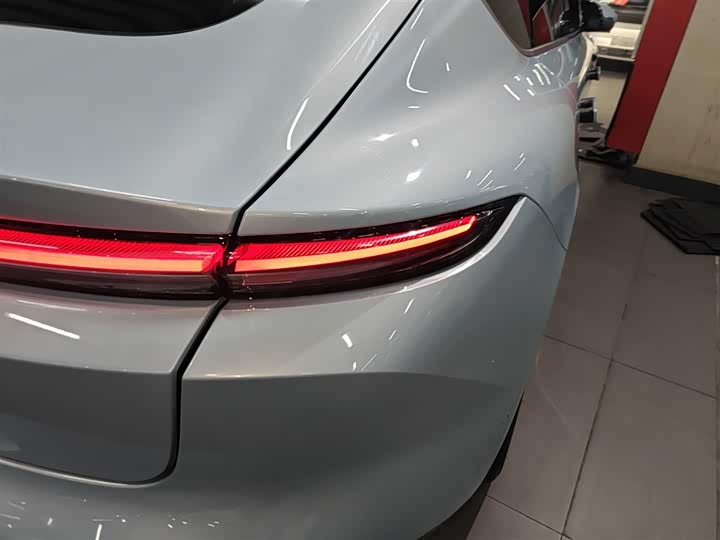 Фото 8 - Nio ET5