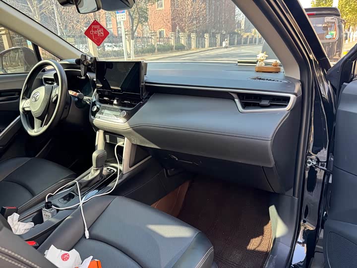 Фото 7 - Toyota Corolla Cross