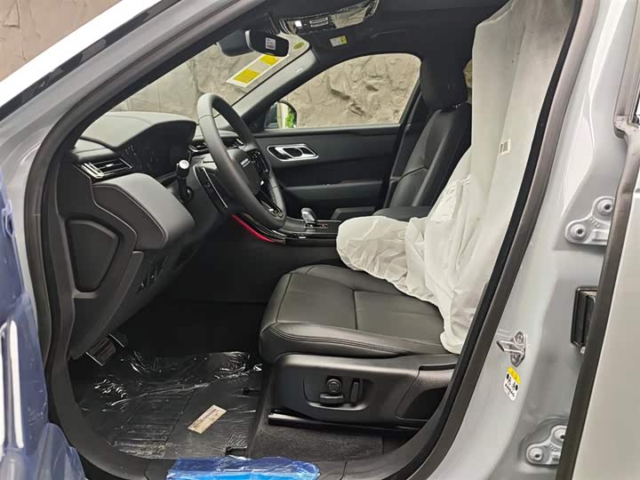 Фото 8 - Land Rover Range Rover Velar