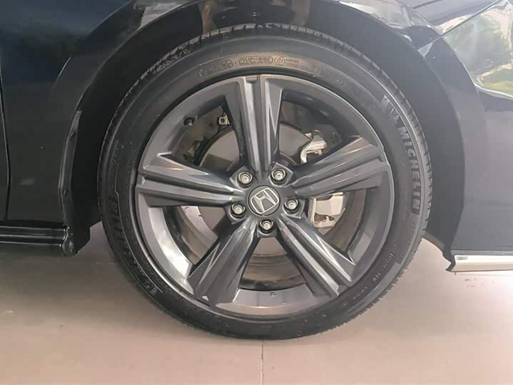 Фото 6 - Honda Inspire