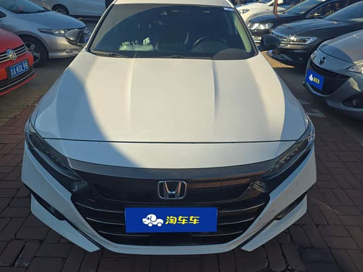 Фото 2 - Honda Accord