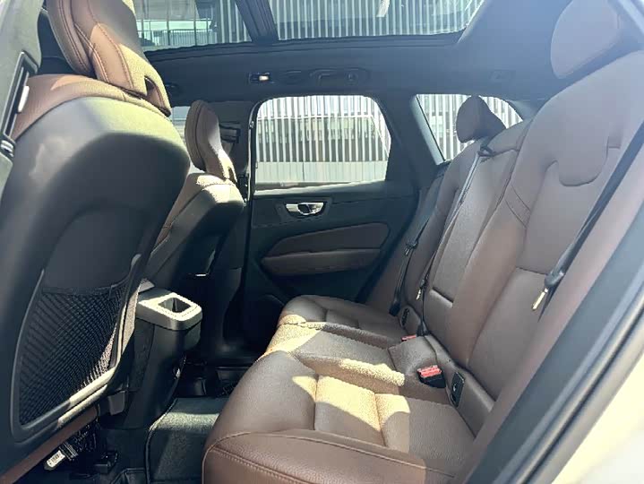 Фото 5 - Volvo XC60