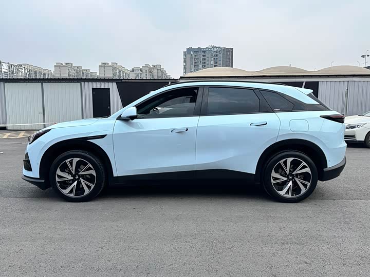 Фото 2 - BAIC Arcfox Alpha T5