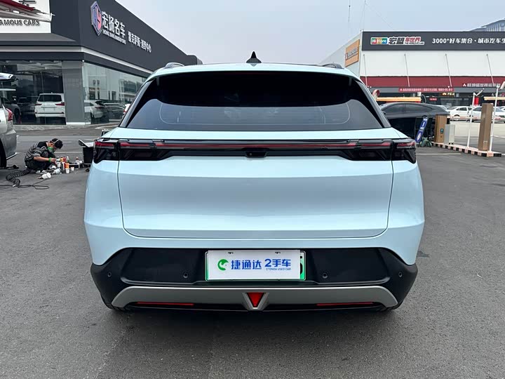 Фото 3 - BAIC Arcfox Alpha T5