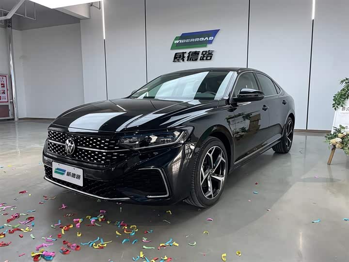 Фото 1 - Volkswagen Passat