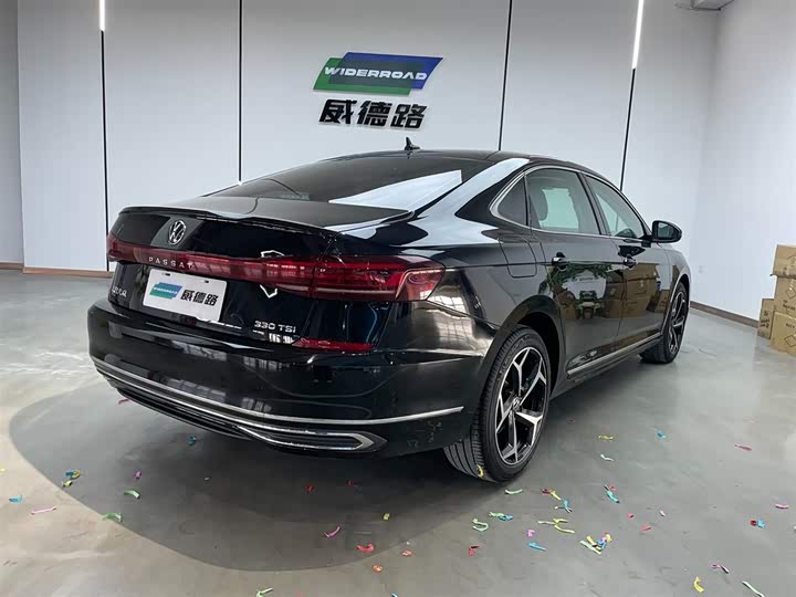 Фото 4 - Volkswagen Passat