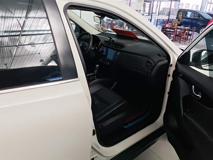 Фото 8 - Nissan X-Trail