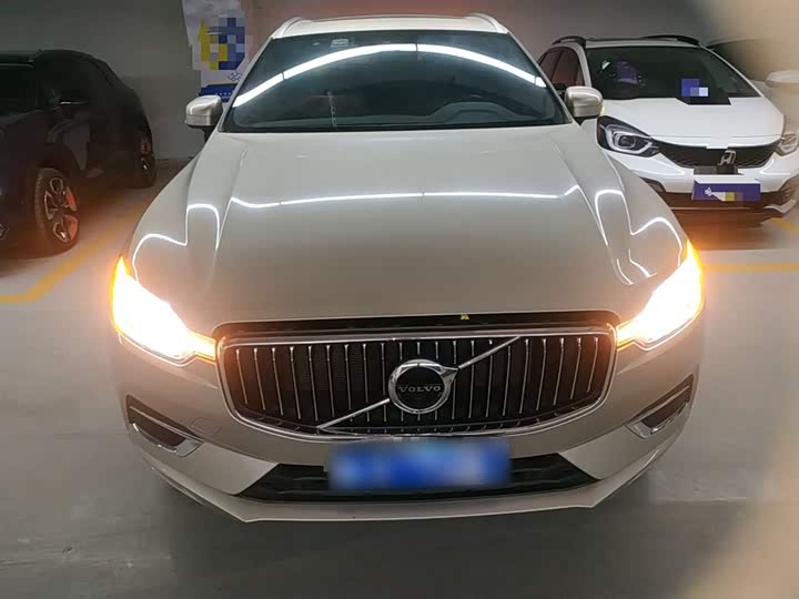 Фото 3 - Volvo XC60