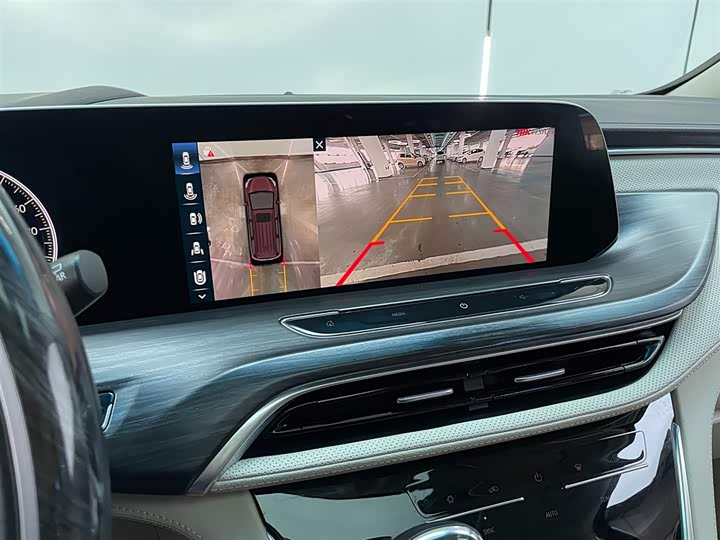 Фото 9 - Buick GL8 ES