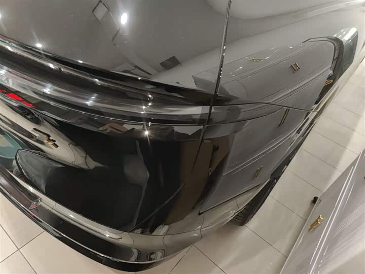 Фото 8 - Zeekr 7X