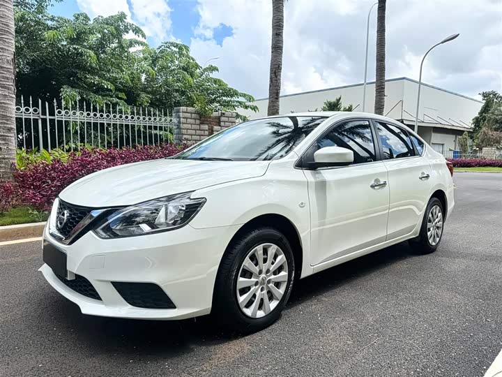 Фото 1 - Nissan Sylphy