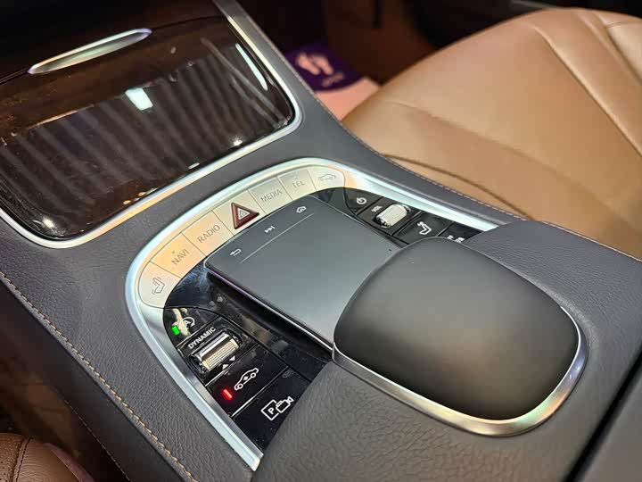 Фото 8 - Mercedes-Benz S-Class