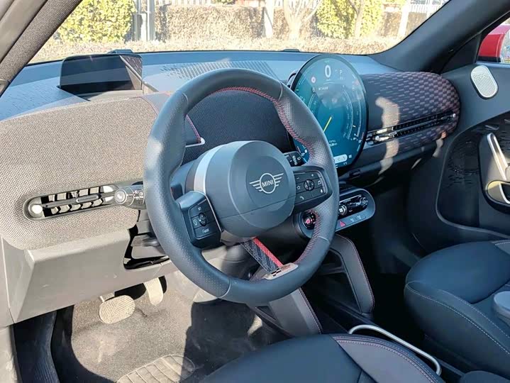 Фото 7 - Mini Aceman JCW